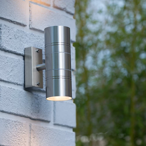 Lucide ARNE-LED - Wandlamp Binnen/Buiten - Ø 6,3 cm - LED - GU10 - 2x5W 2700K - IP44 - Mat chroom - sfeer 1